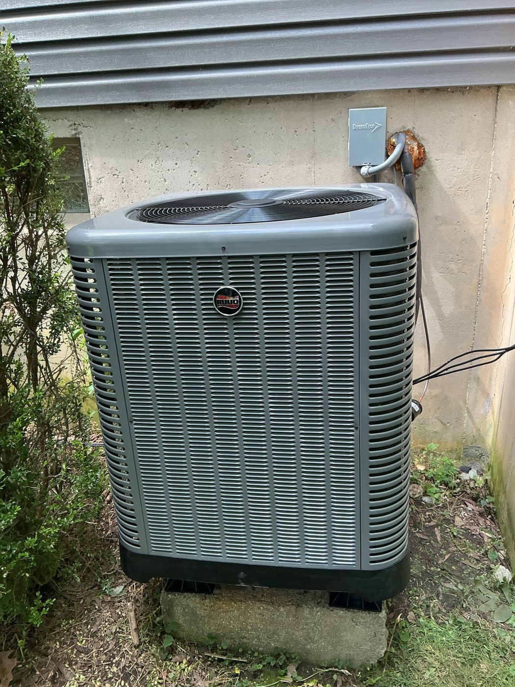 A Ruud heat pump installed at a Dayton-area home